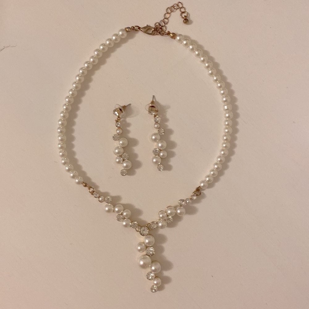 accessories, necklace and earrings